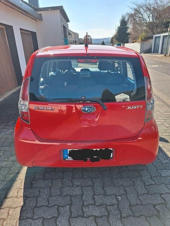 Gebraucht Subaru Justy Trend 69 PS (50 kW) 2009 Rot Kleinwagen
