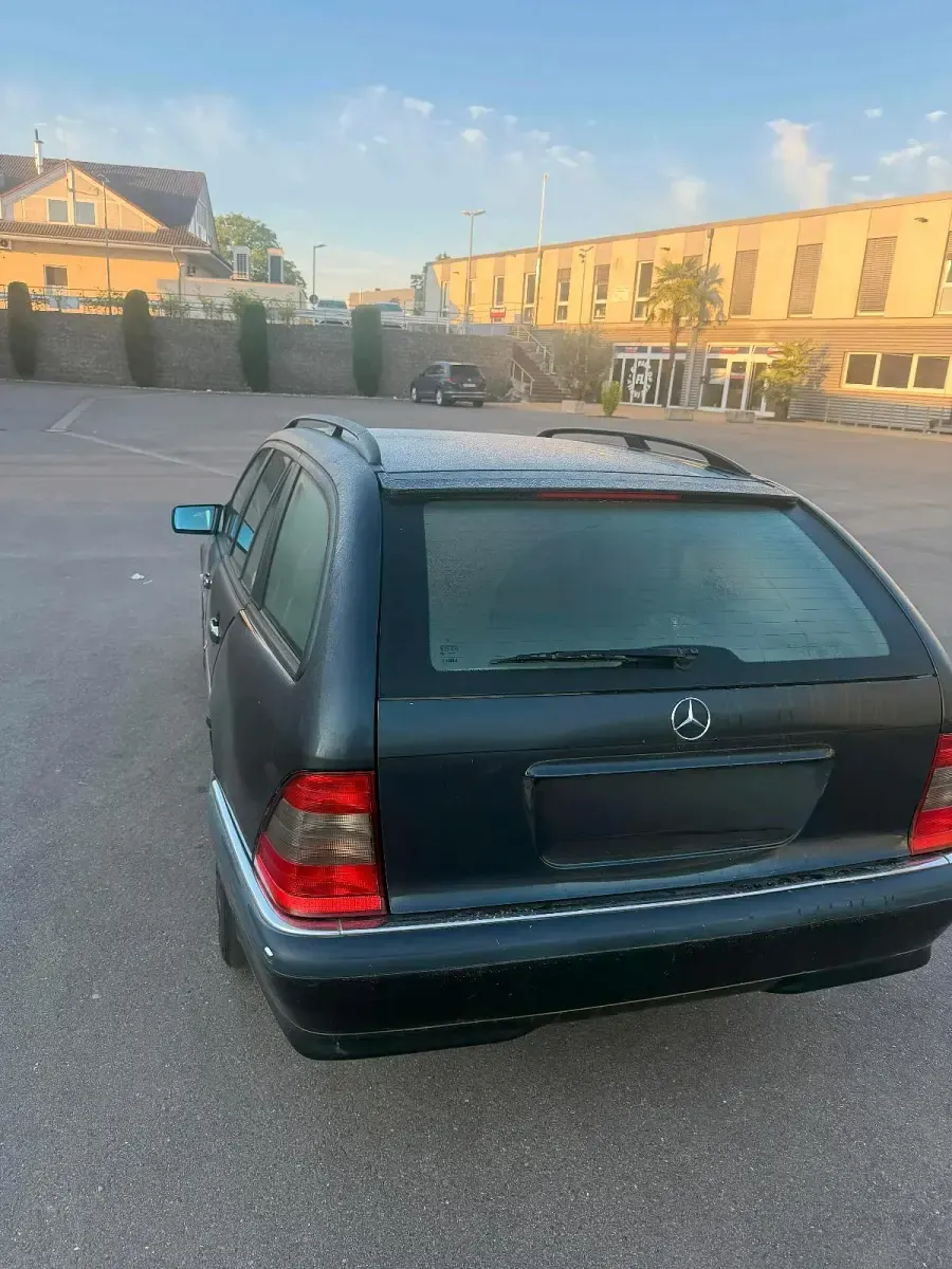 Gebraucht Mercedes C240 Elegance 170 PS (125 kW) 1999 Blau Kombi