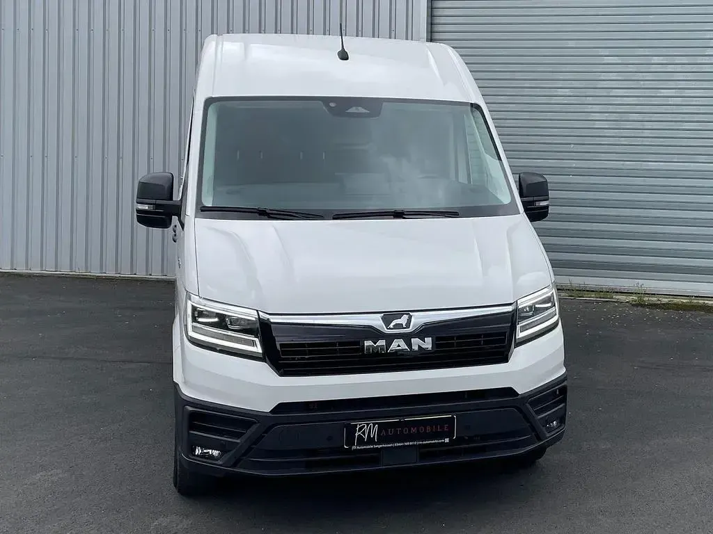Używany MAN TGE 177 KM (130 kW) 2025 Biały Van