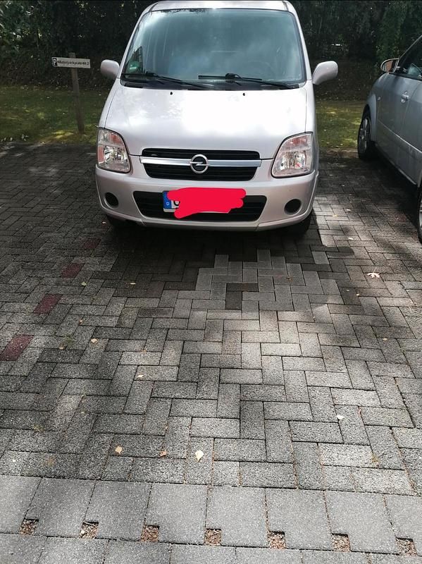 Silber Gebraucht 2004 Opel Agila Kleinwagen | 1.200 € (Guter Preis) - Bild 1/4