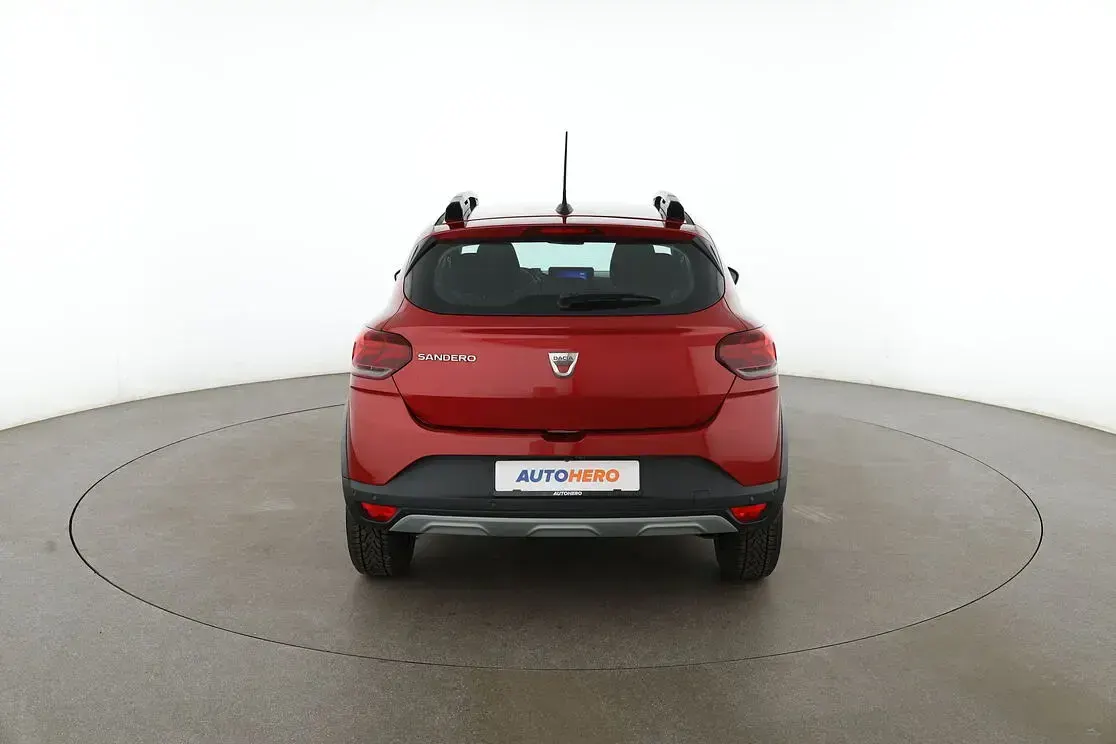 Gebraucht Dacia Sandero Comfort 91 PS (66 kW) 2023 Rot Limousine