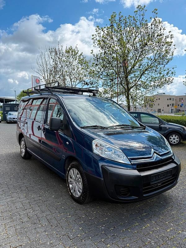 Second-hand Citroën Jumpy 90 CP (66 kW) 2011 Albastru Monovolum