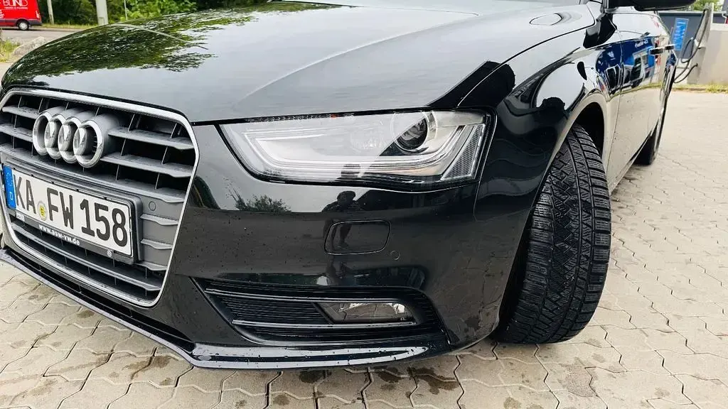 Gebraucht Audi A4 Ambiente 150 PS (110 kW) 2015 Schwarz Kombi