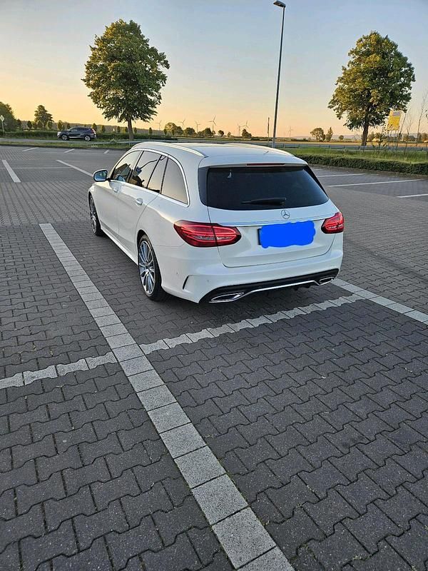 Gebraucht 2019 Mercedes C220 AMG Kombi | 29.000 € - Bild 1/3