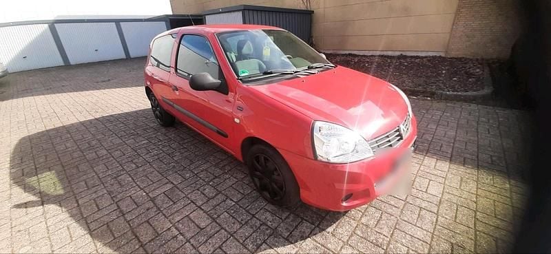 Gebraucht Renault Clio IV 75 PS (55 kW) 2012 Kleinwagen