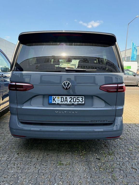 Gebraucht VW Multivan Edition 150 PS (110 kW) 2024 Schwarz Van