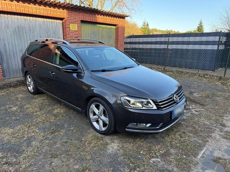 Gebraucht VW Passat 140 PS (102 kW) 2014 Braun Kombi