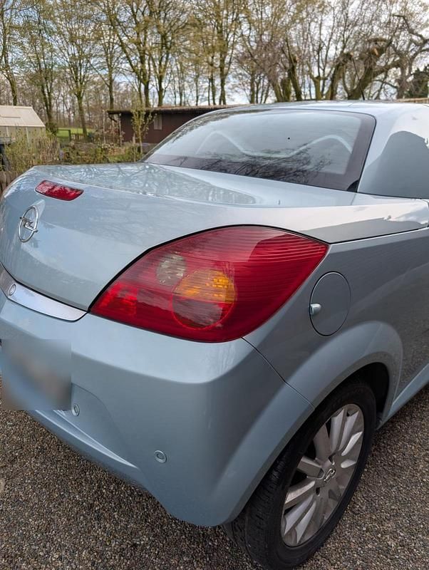 Gebraucht Opel Tigra 90 PS (66 kW) 2009 Blau Cabrio