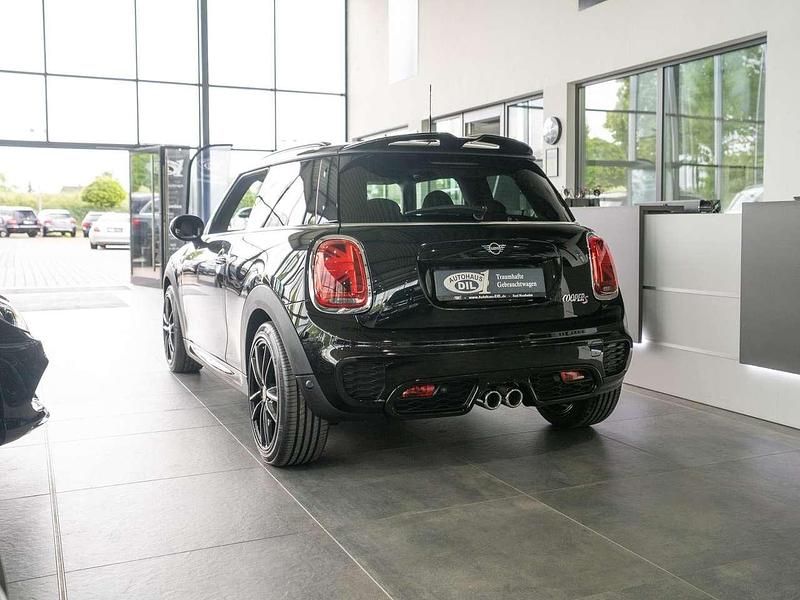 Gebraucht Mini John Cooper Works Coupé 192 PS (141 kW) 2018 Midnight black metallic Coupé