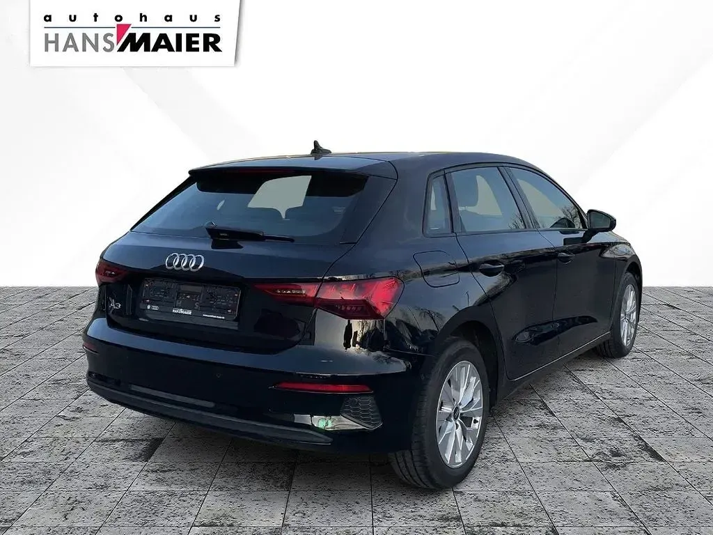 Używany Audi A3 150 KM (110 kW) 2022 Czarny Sedan/Limuzyna