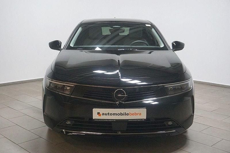 Second-hand Opel Astra Elegance 131 CP (96 kW) 2023 Negru Berlinǎ