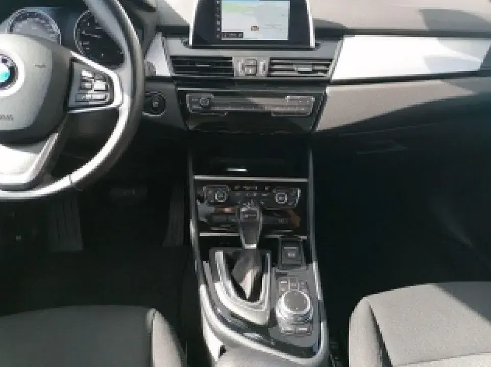 Gebraucht BMW 225 Active Tourer Advantage 224 PS (164 kW) 2019 Schwarz Van / Kleinbus