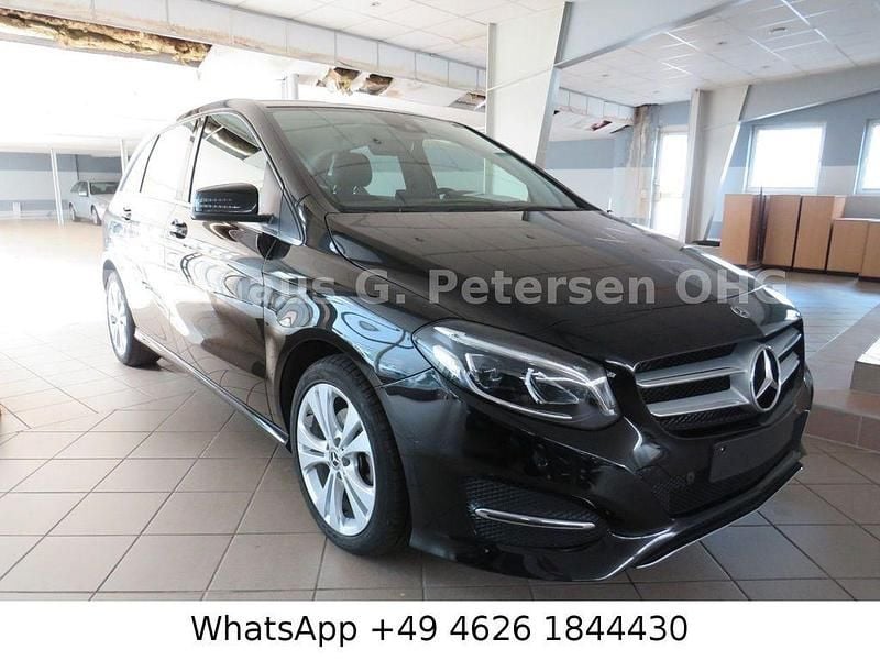 Schwarz Gebraucht 2020 Mercedes B200 Van / Kleinbus | 19.900 € (Etwas zu teuer) - Bild 1/4