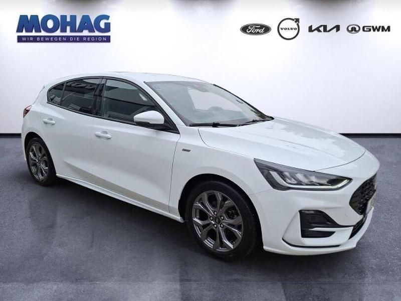 Gebraucht Ford Focus ST-Line 125 PS (91 kW) 2022 Weiss Limousine
