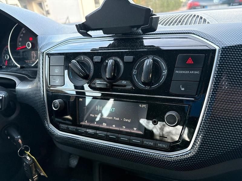 Gebraucht VW up! 60 PS (44 kW) 2017 Schwarz Kleinwagen