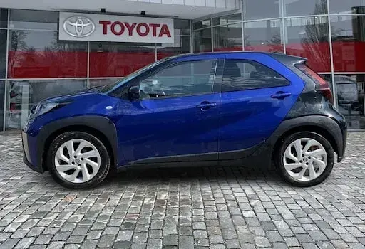 Gebraucht Toyota Aygo X Pulse 72 PS (52 kW) 2022 Schwarz SUV