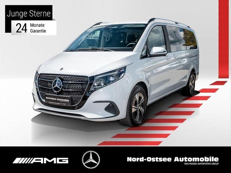 Bergkristallweiß metallic Gebraucht 2024 Mercedes V220 Style Van / Kleinbus | 68.890 € - Bild 1/4