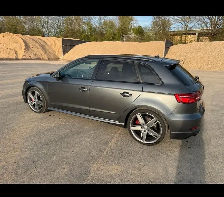 Gebraucht Audi S3 Sport 300 PS (220 kW) 2019 Grau Limousine