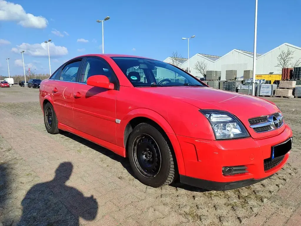 Używany Opel Vectra GTS 122 KM (89 kW) 2004 Czerwony Sedan/Limuzyna
