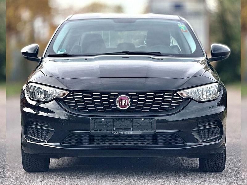 Schwarz Gebraucht 2016 Fiat Tipo Limousine | 6.900 € (Fairer Preis) - Bild 1/4