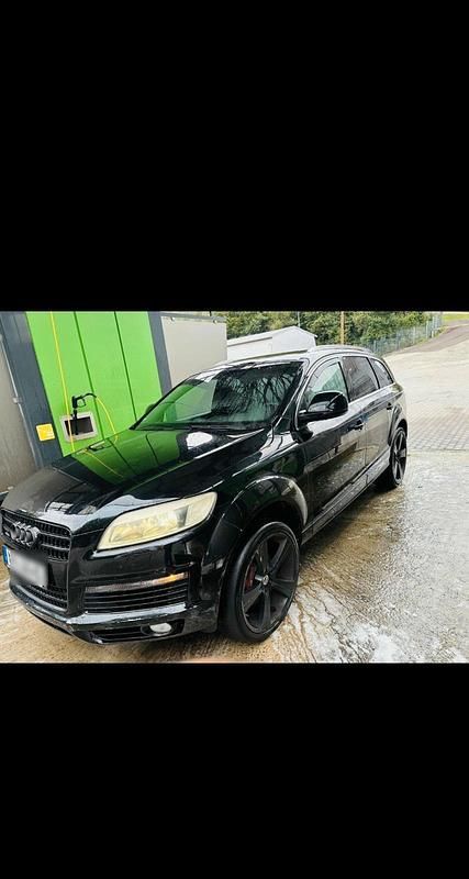 Schwarz Gebraucht 2006 Audi Q7 S-Line SUV | 8.000 € (Etwas zu teuer) - Bild 1/4