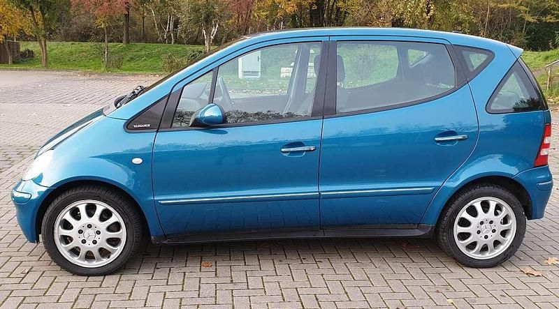 Gebraucht Mercedes A190 Elegance 125 PS (91 kW) 2002 Blau Limousine
