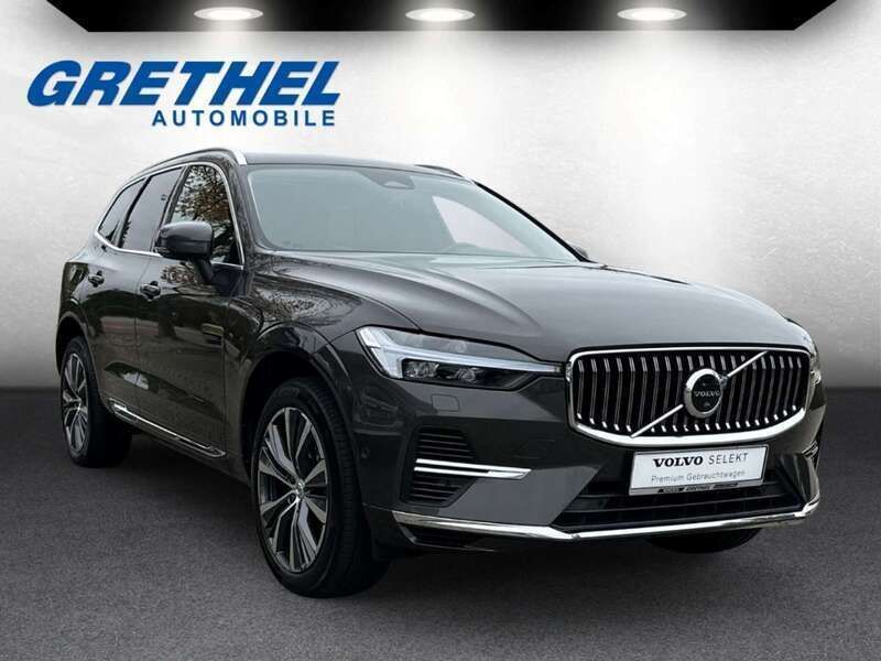 Platinum grey / (grau) metallic Gebraucht 2021 Volvo XC60 Inscription SUV | 40.980 € (Fairer Preis) - Bild 1/4