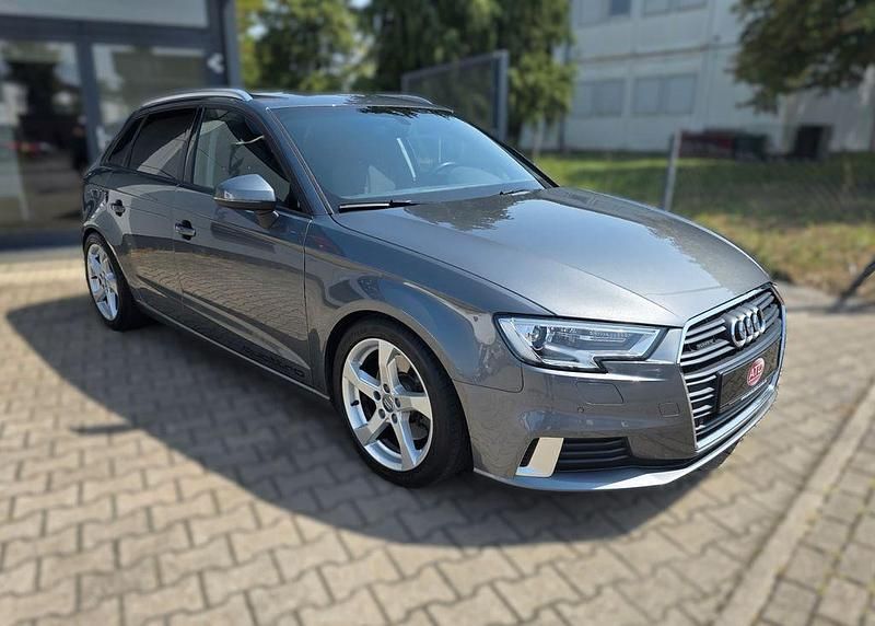 Gebraucht Audi A3 Sport 190 PS (139 kW) 2018 Grau Limousine