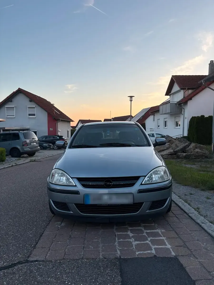 Gebraucht Opel Corsa 80 PS (58 kW) 2005 Silber Kleinwagen