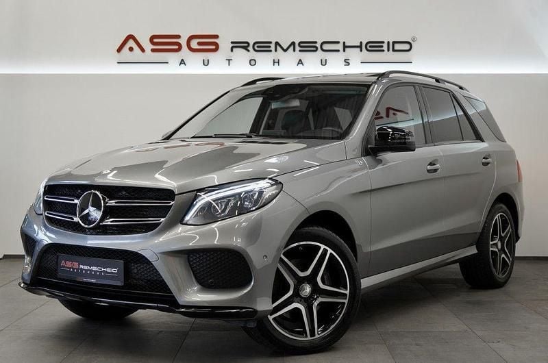 Grau Gebraucht 2015 Mercedes GLE350 AMG line SUV | 38.800 € (Teuer) - Bild 1/3