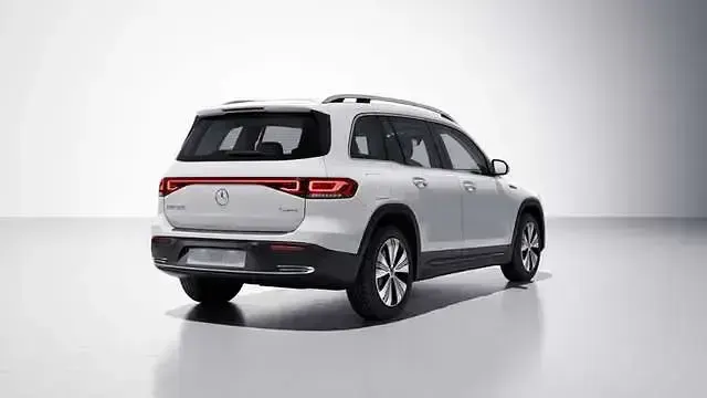 Gebraucht Mercedes EQA250 Advanced 139 kW (190 PS) 2022 Schwarz SUV
