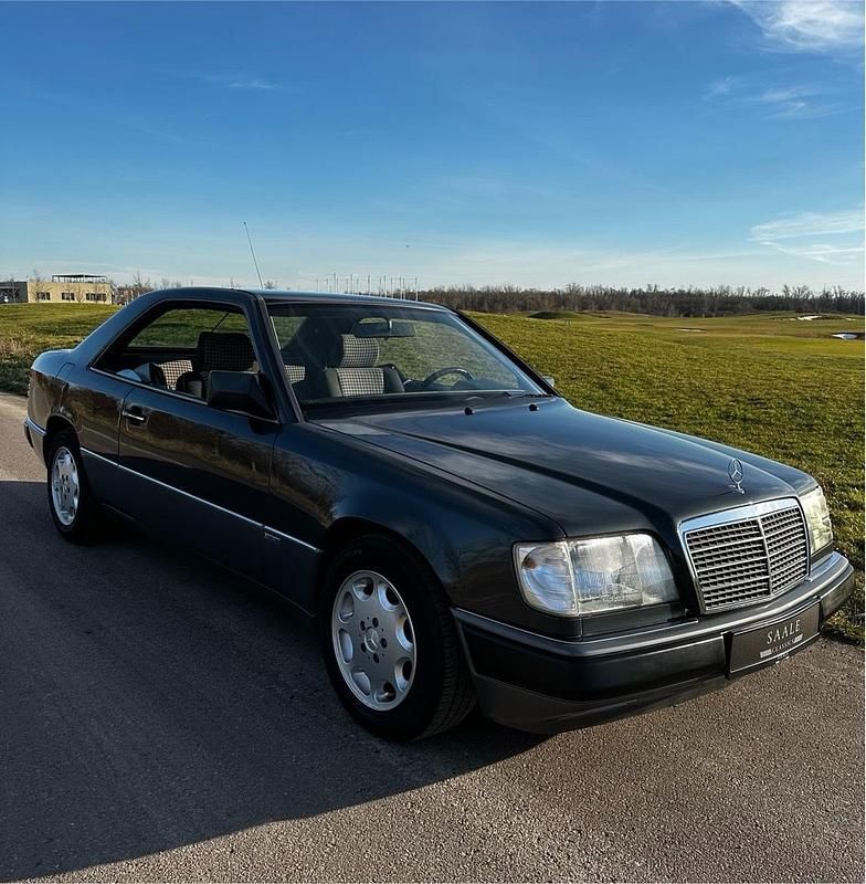 Gebraucht Mercedes 230 Sportline 136 PS (100 kW) 1991 Schwarz Coupé