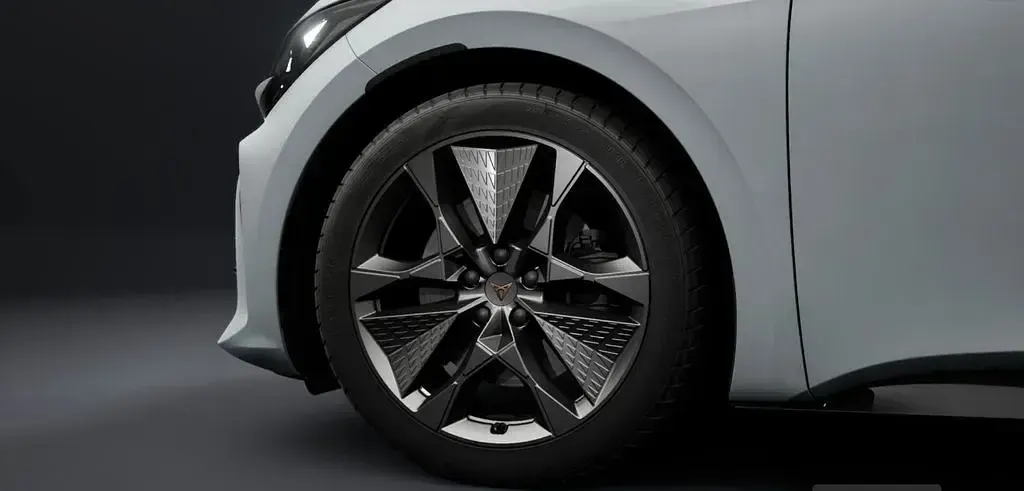 Neu Cupra Born 139 kW (190 PS) 2026 Weiß Kleinwagen