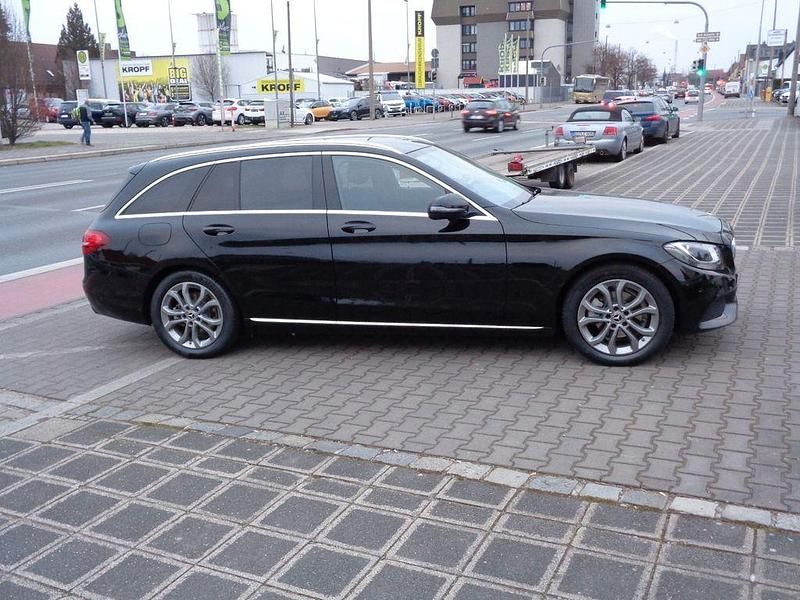 Gebraucht Mercedes C180 116 PS (85 kW) 2017 Schwarz Kombi