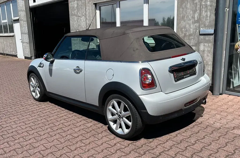 Gebraucht Mini Cooper Cabriolet 122 PS (89 kW) 2014 Silber Cabrio