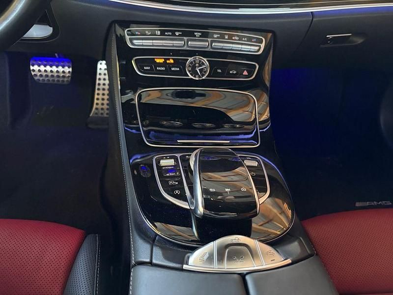 Gebraucht Mercedes E400 340 PS (250 kW) 2019 Schwarz Cabrio