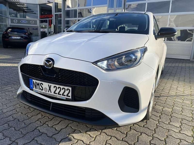 Gebraucht Mazda 2 Center-Line 116 PS (85 kW) 2024 Lunar white Kleinwagen