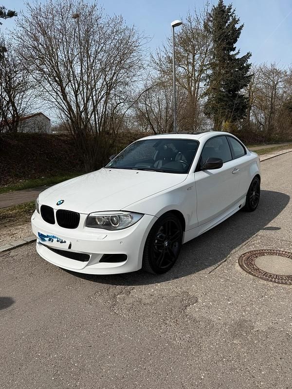 Gebraucht BMW 123 Coupé M Performance 204 PS (150 kW) 2011 Weiß Coupé