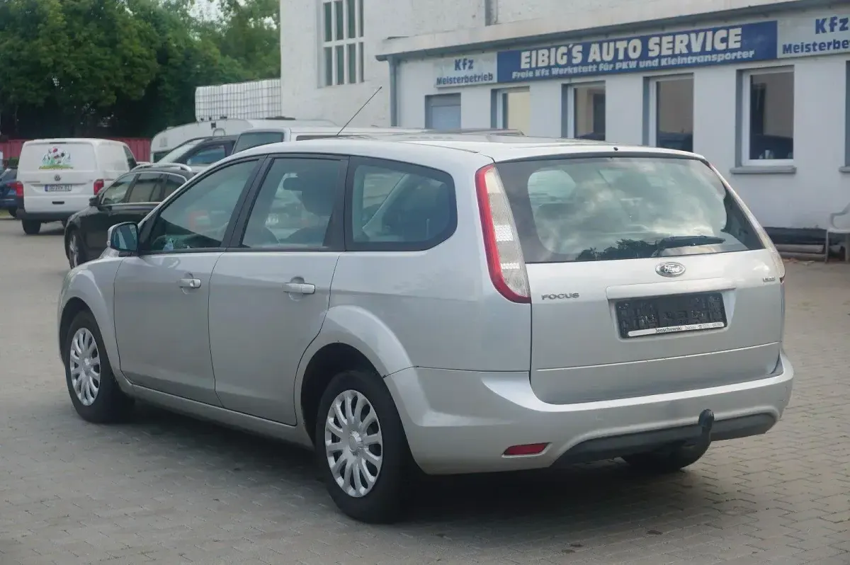 Gebraucht Ford Focus Style 109 PS (80 kW) 2008 Silber Kombi