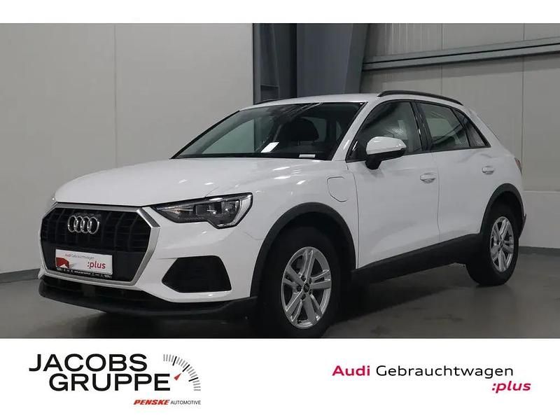 Weiß Gebraucht 2022 Audi Q3 SUV | 27.919 € (Guter Preis) - Bild 1/4