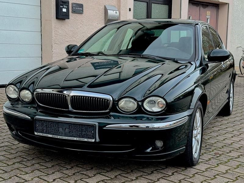 Grün Gebraucht 2002 Jaguar X-type Limousine | 3.900 € (Fairer Preis) - Bild 1/4