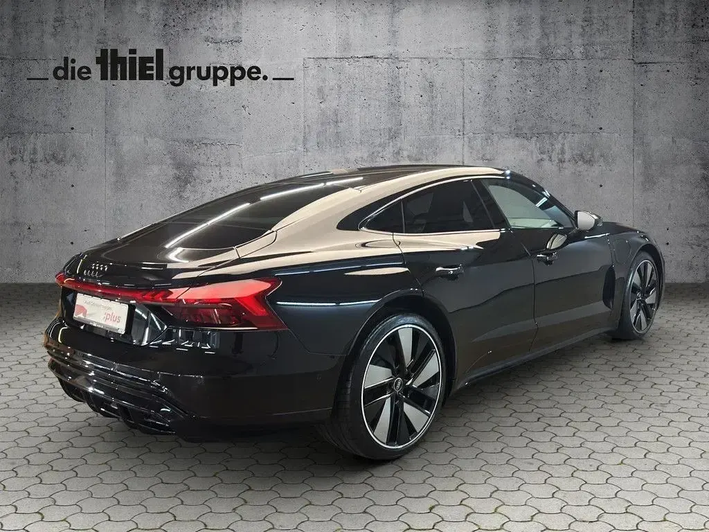 Second-hand Audi e-tron GT quattro Basis 350 kW (476 CP) 2023 Negru Berlinǎ