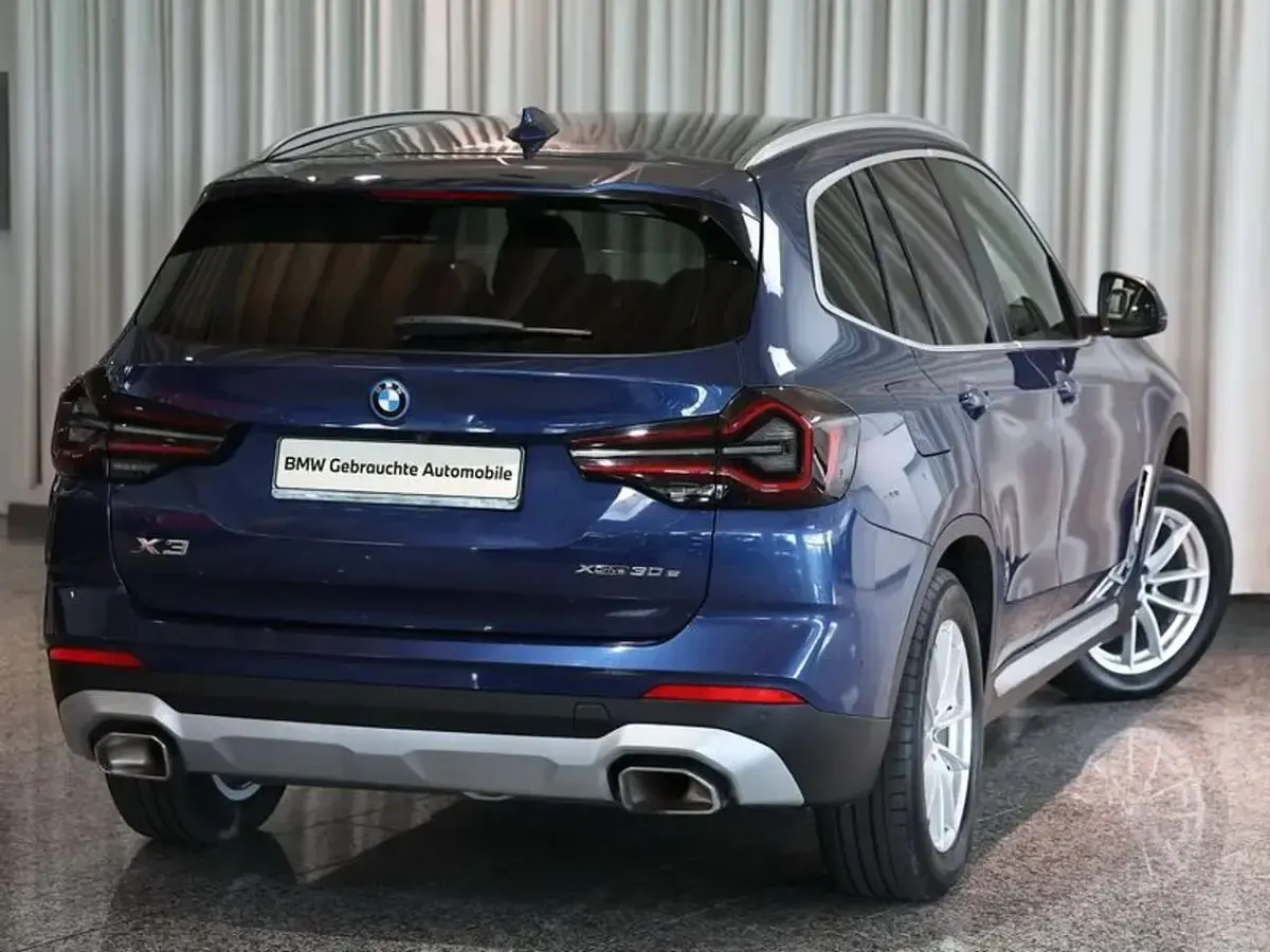 Gebraucht BMW X3 Sport Line 184 PS (135 kW) 2024 Phytonicblau SUV