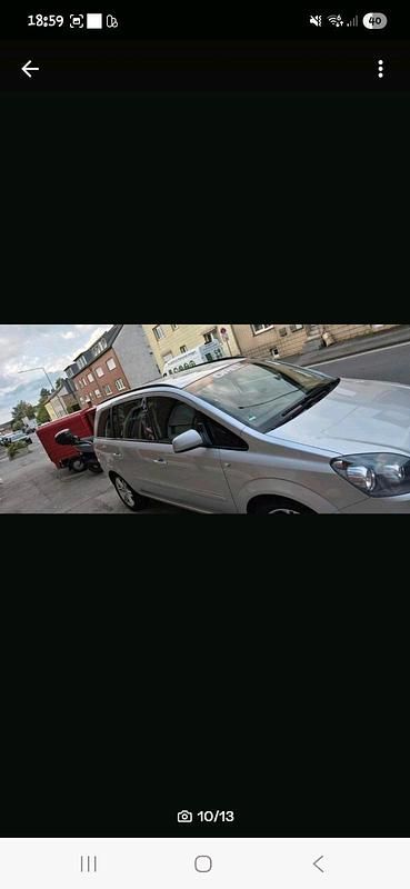Grau Gebraucht 2013 Opel Zafira Van / Kleinbus | 3.200 € (Guter Preis) - Bild 1/4