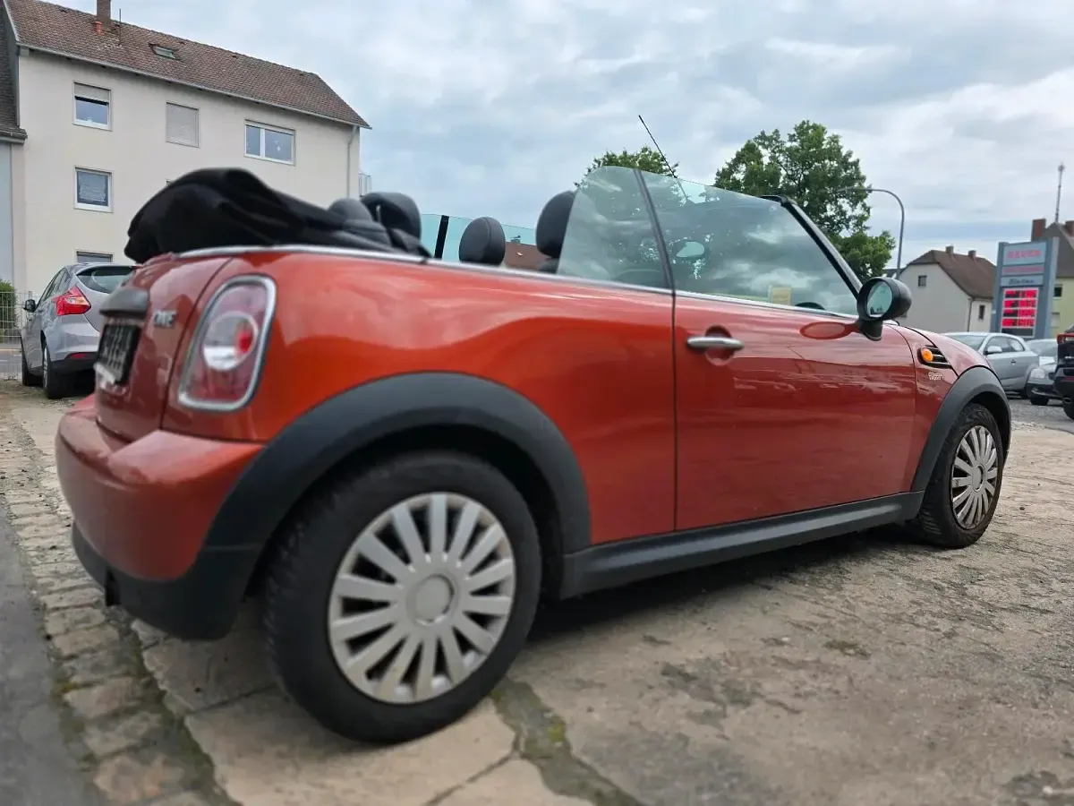 Gebraucht Mini Cooper Cabriolet 98 PS (72 kW) 2011 Orange Cabrio