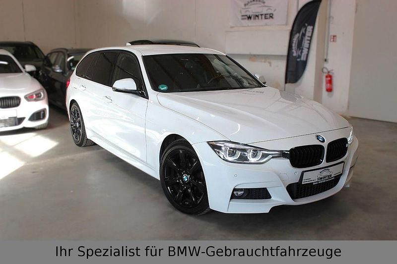 Weiß Gebraucht 2017 BMW 320 M Sport Kombi | 19.990 € (Etwas zu teuer) - Bild 1/4