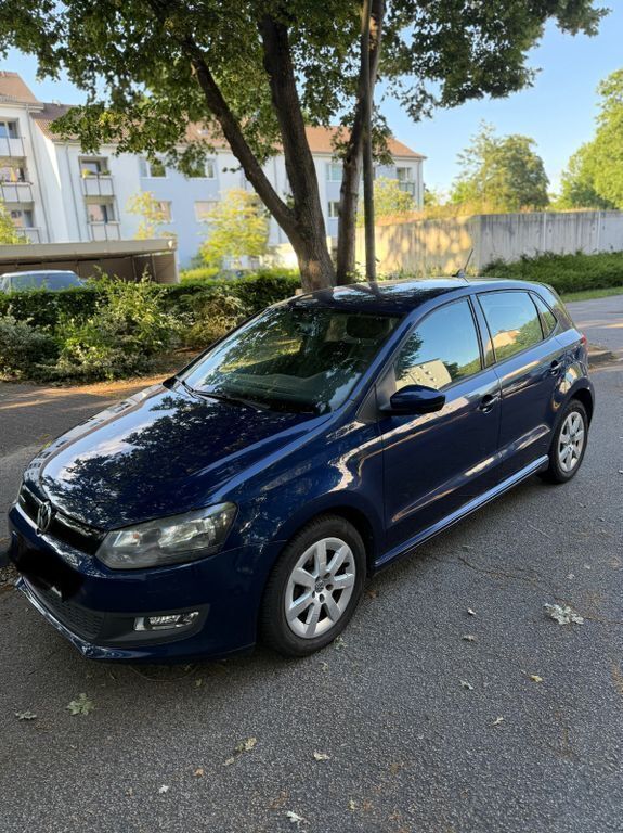 Blau Gebraucht 2013 VW Polo Limousine | 4.200 € (Guter Preis) - Bild 1/4