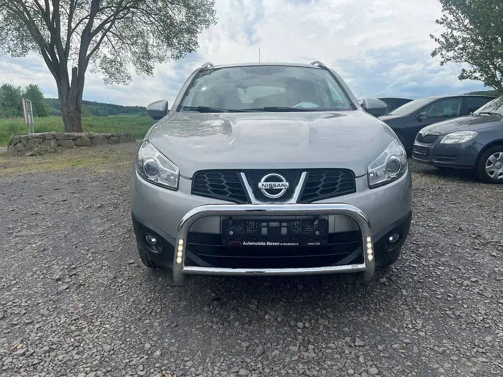 Gebraucht Nissan Qashqai I-Way 141 PS (103 kW) 2012 Silber SUV