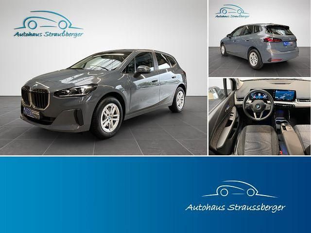 Grau Gebraucht 2024 BMW 218 Active Tourer Luxury Line Van / Kleinbus | 26.390 € (Superpreis) - Bild 1/4