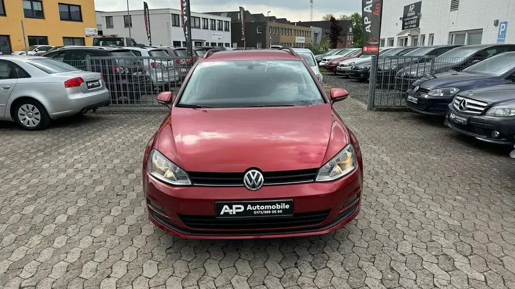 Gebraucht VW Golf VII 110 PS (80 kW) 2015 Rot Kombi